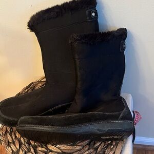 Aetrex Black Winter Boots with Fur Trim
